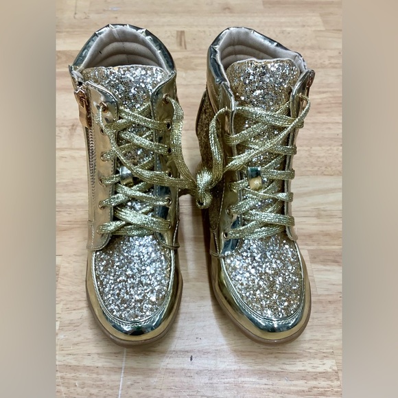 Forever Link Women’s Gold Glitter Wedge Sneakers, Assorted Sizes - Picture 3 of 4